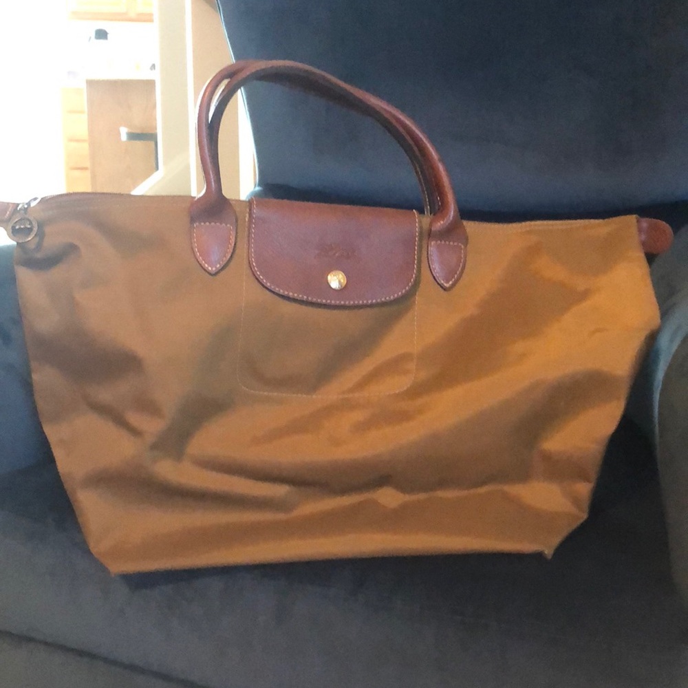 COPY - Longchamp medium size bag.